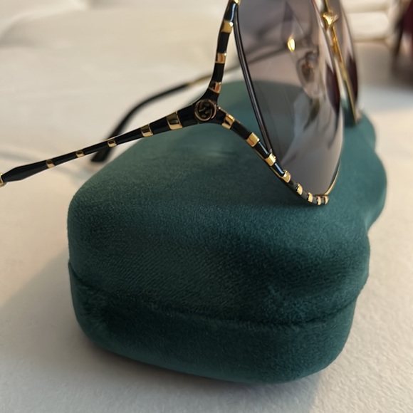 New Authentic Gucci oversized sunglasses - Picture 2 of 7